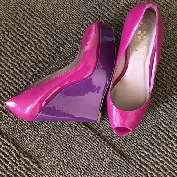Vince Camuto pink wedge - Picture 3 of 7